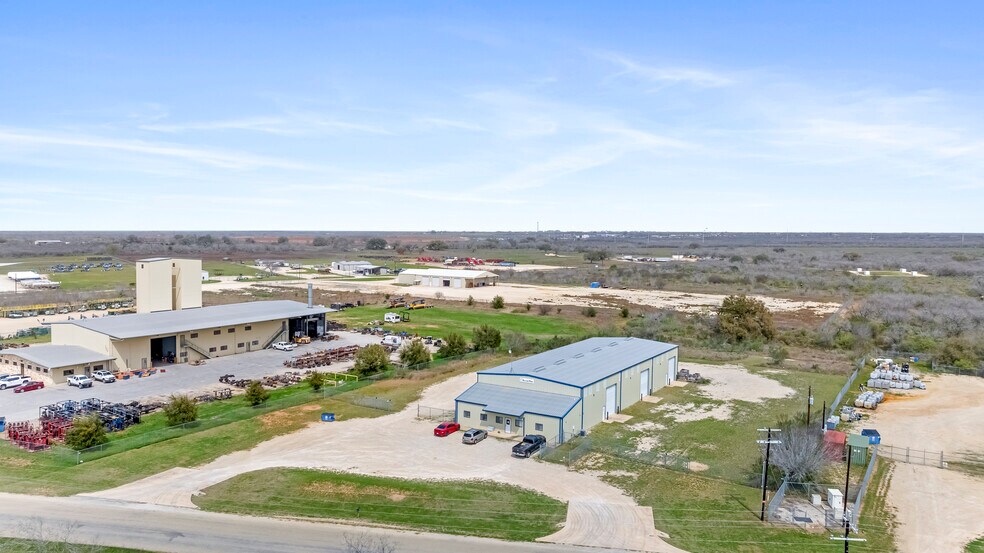 More Photos Of 685 Corgey Rd, Pleasanton Manufacturing For Lease