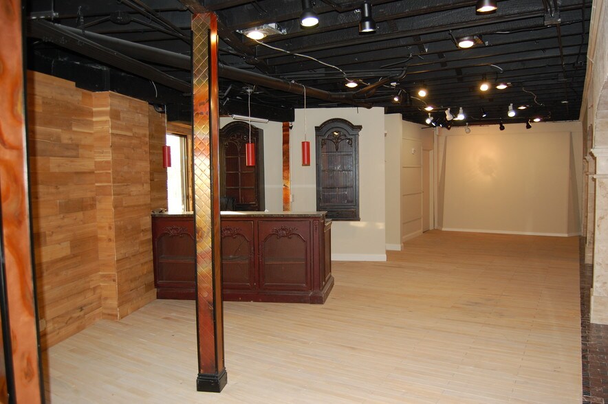 More Photos Of 200 W Tremont Ave, Charlotte Office For Lease