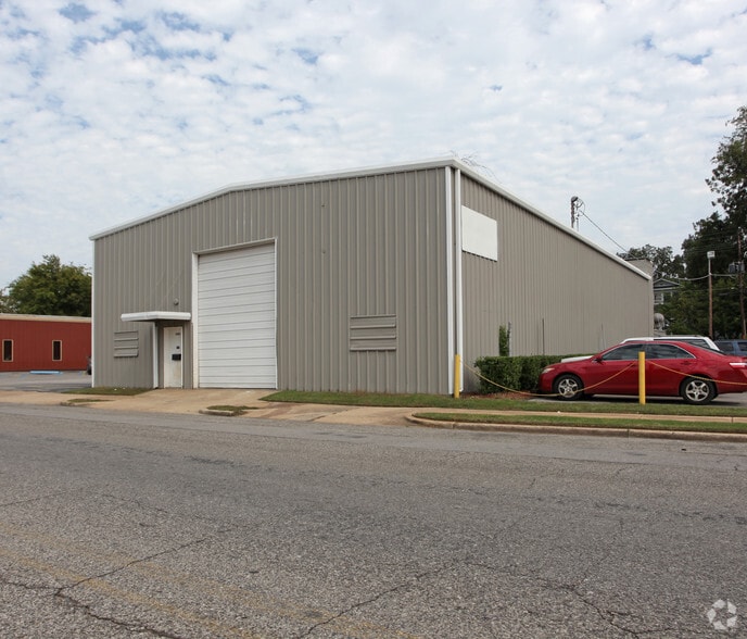 More Photos Of 1623 Carolina Ave, Bessemer Service For Lease