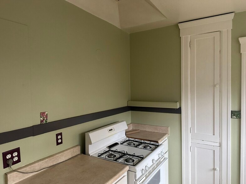 More Photos Of 150 W Stadium Dr, Stockton Apartments For Sale