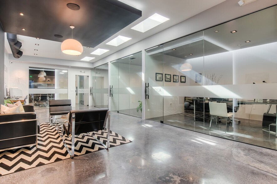 More Photos Of 10620 Magnolia Blvd, North Hollywood Storefront Retail Office For Sale