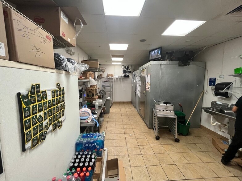 More Photos Of 954 E Altamonte Dr, Altamonte Springs Restaurant For Lease