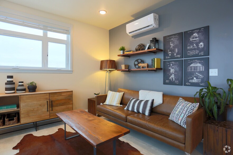 More Photos Of 4780 SE Milwaukie Ave, Portland Apartments For Lease