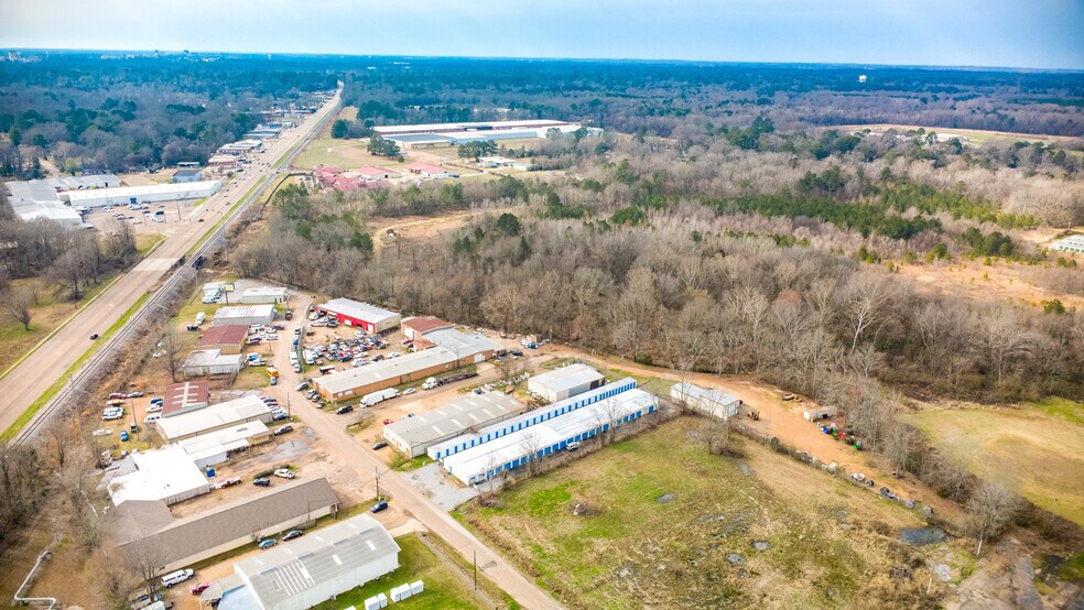 More Photos Of 5849 N Commerce Plz, Jackson Self Storage For Sale