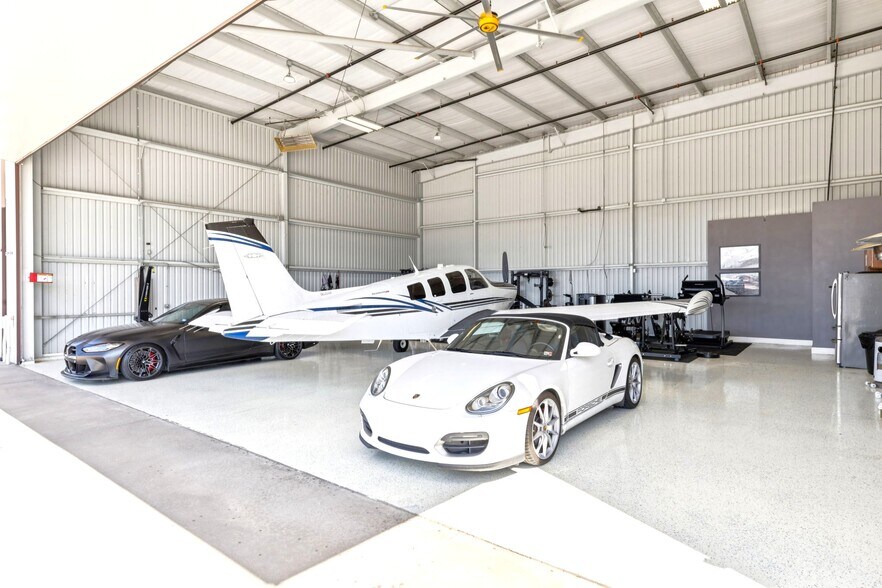 More Photos Of 15809 Addison Rd, Addison Airplane Hangar For Sale