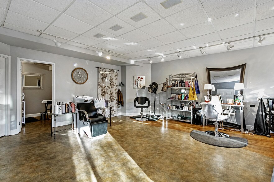 More Photos Of 30 Benchmark Rd, Avon Office For Sale