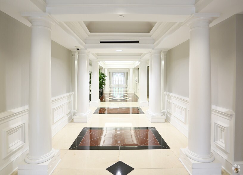 More Photos Of 4064 Colony Rd, Charlotte Office For Lease