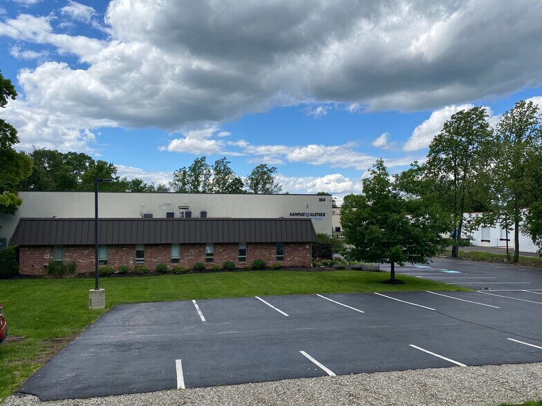 More Photos Of 164 Railroad Dr, Warminster Warehouse For Lease