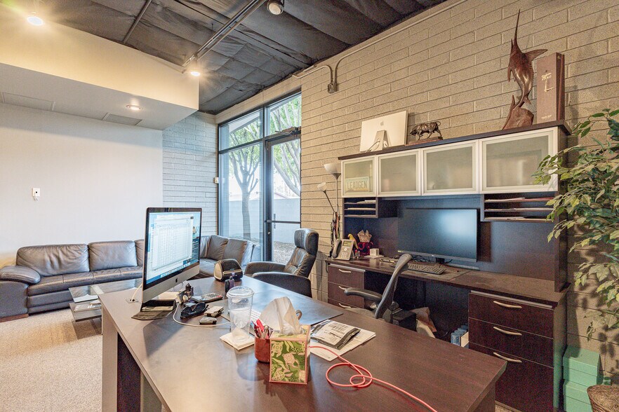 More Photos Of 1702 E McNair Dr, Tempe Office Residential For Lease