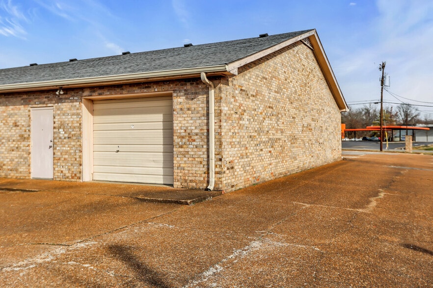 More Photos Of 5 Industrial Park Dr, Hendersonville Freestanding For Sale