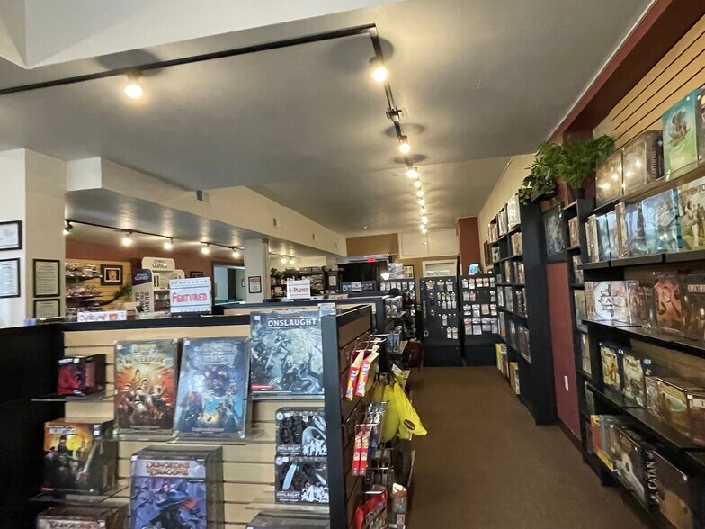 More Photos Of 238-242 SE Washington St, Hillsboro Storefront Retail Residential For Lease