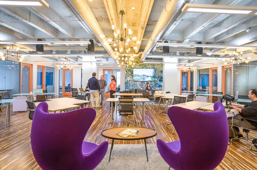 More Photos Of 501 Union St, Nashville Office For Lease