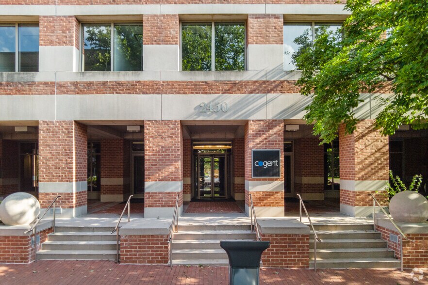 More Photos Of 2450 N St NW, Washington Office For Sale