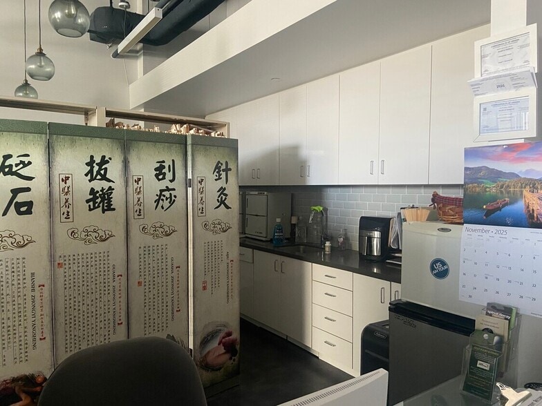 More Photos Of 19490 Sandridge Way, Leesburg Medical For Sale