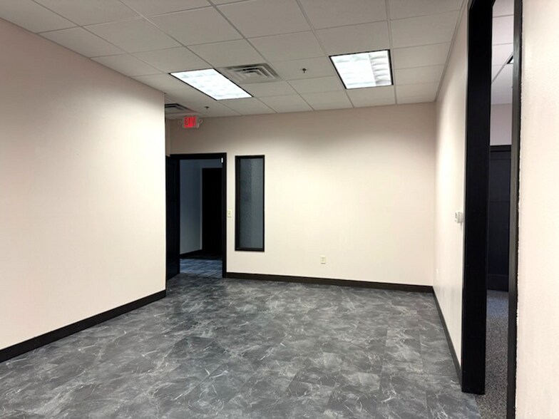 More Photos Of 6330 S Western Ave, Sioux Falls Office For Lease