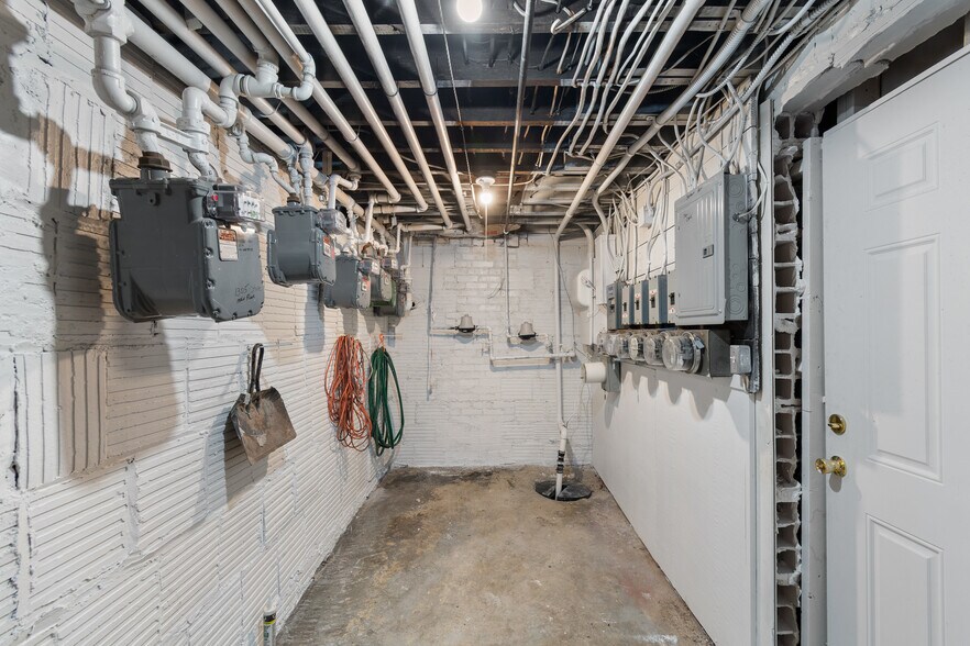 More Photos Of 1305 Brown St, Akron Storefront Retail Residential For Sale