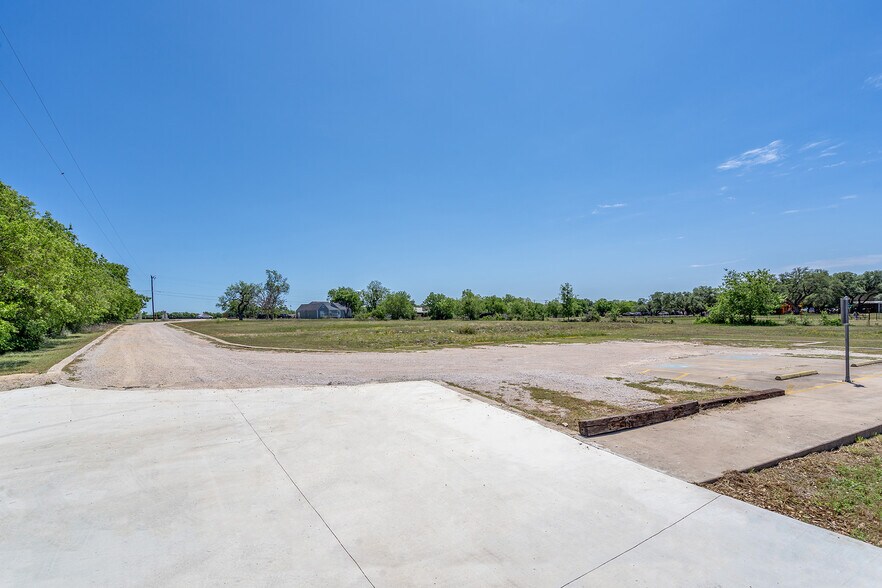 More Photos Of 1353 Main St, Liberty Hill Office For Sale