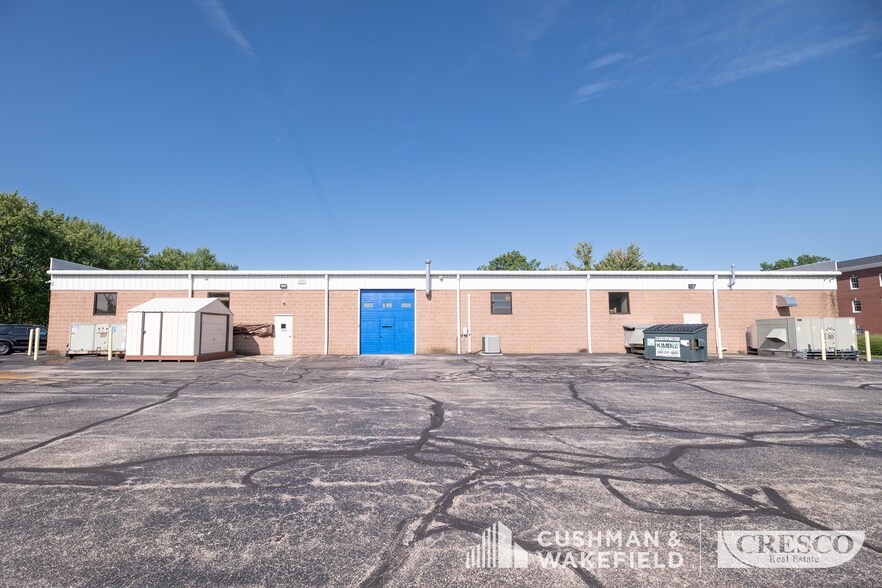More Photos Of 749 Miner Rd, Highland Heights Office For Sale