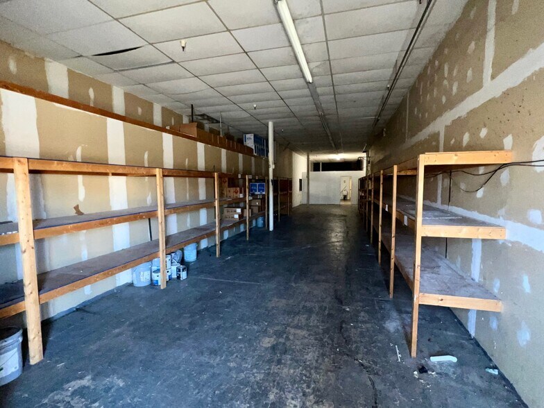 More Photos Of 3010-3012 N 14th St, Ponca City Storefront For Lease