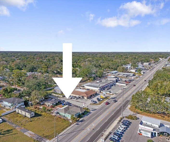 More Photos Of 13642 N Florida Ave, Tampa Freestanding For Sale