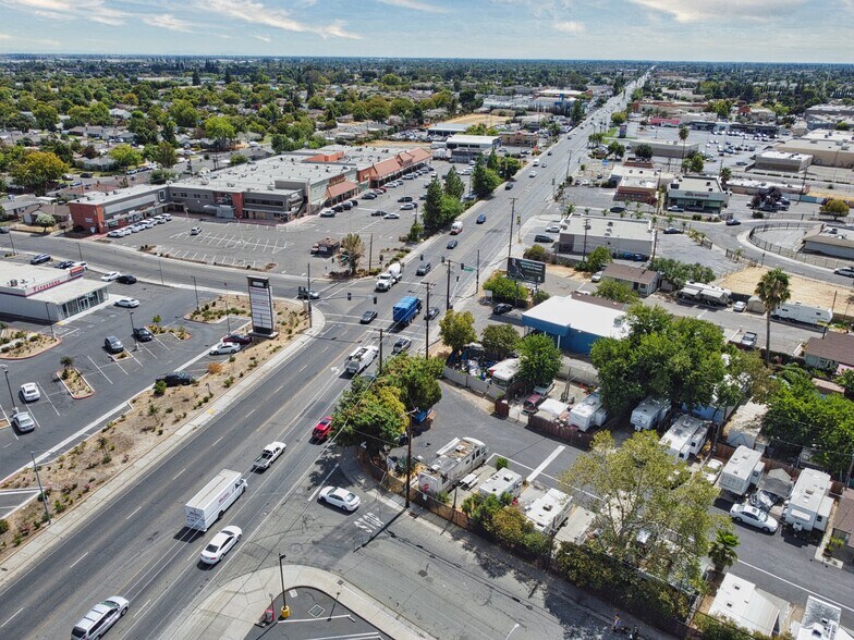 More Photos Of 5800 Stockton Blvd, Sacramento Manufactured Housing Mobile Home Park For Sale