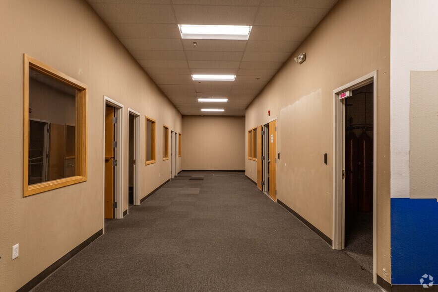 More Photos Of 4401 Innovation Dr, Fort Collins Light Distribution For Sale