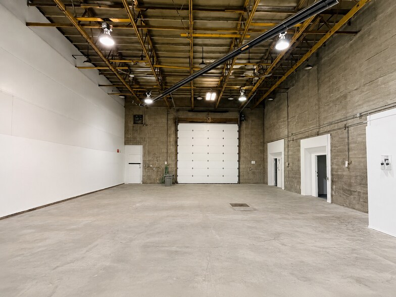 More Photos Of 4907 1st Ave, Edson Light Distribution For Lease