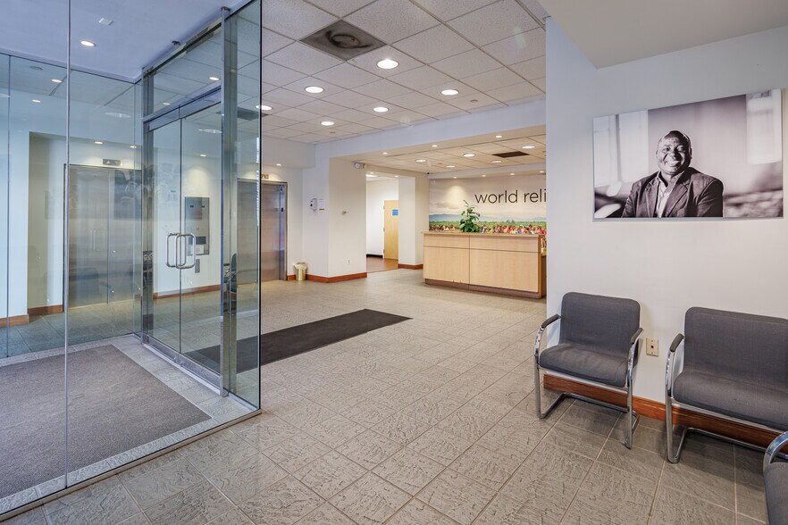 More Photos Of 7 E Baltimore St, Baltimore Office For Lease