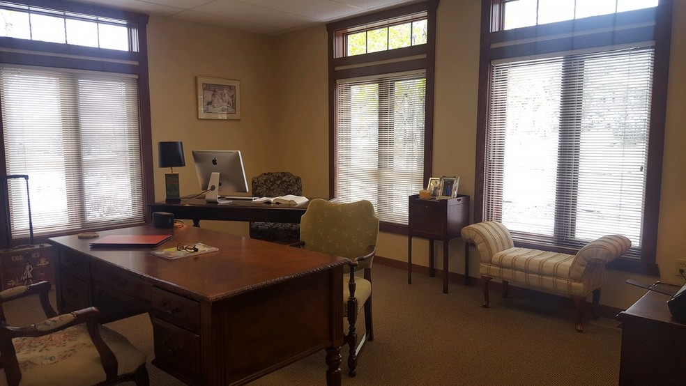 More Photos Of 3092 Evergreen Pky, Evergreen Medical For Lease