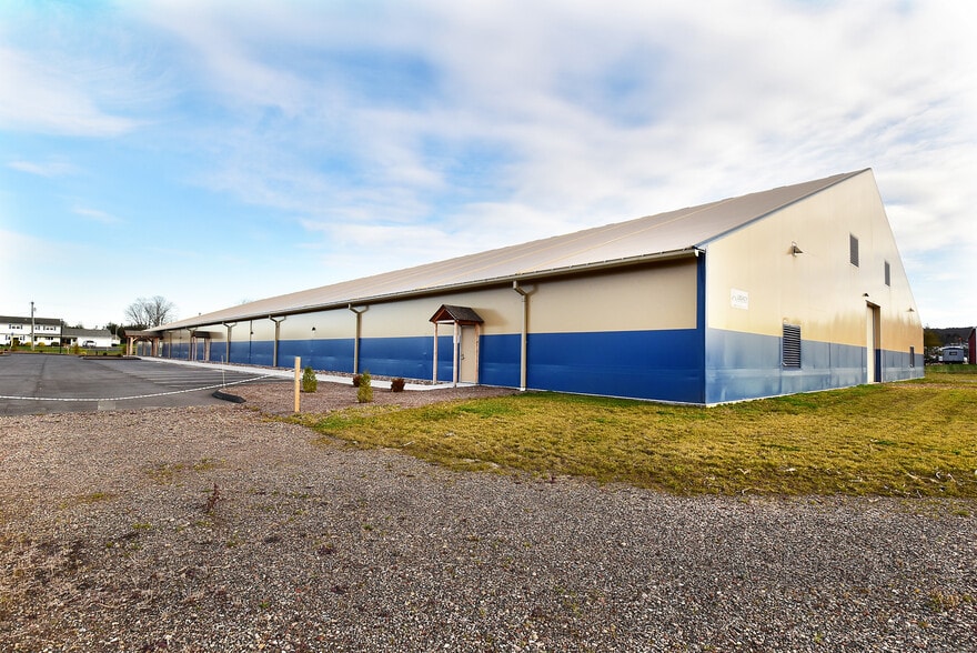 More Photos Of 55 Lower Butcher Rd, Ellington Sports And Entertainment For Sale