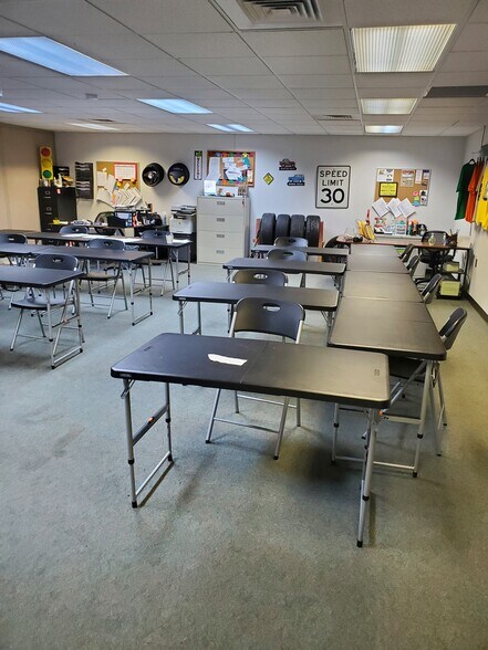 More Photos Of 1510 W Court St, Flint Medical For Lease