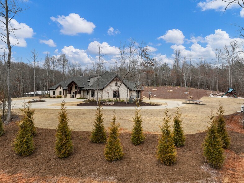 More Photos Of 3263 Tanners Mill Rd, Gainesville Lodge Meeting Hall For Sale