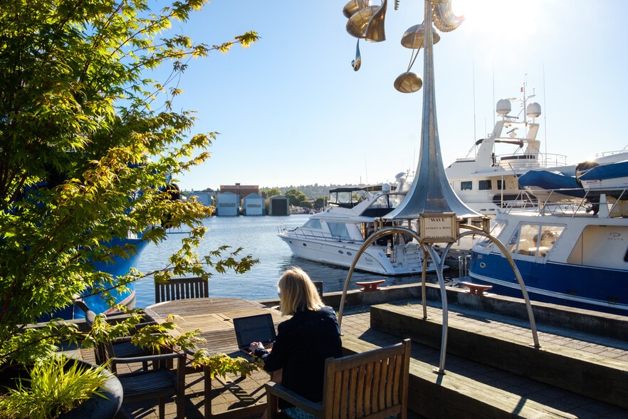 More Photos Of 2284-2360 W Commodore Way, Seattle Unknown For Lease