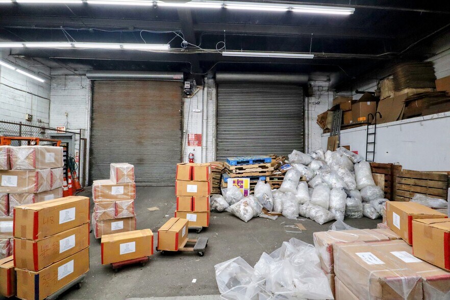 More Photos Of 460 Troutman St, Brooklyn Manufacturing For Sale