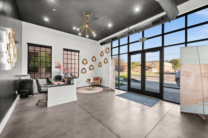 More Photos Of 807 E Pioneer Rd, Draper Office For Lease