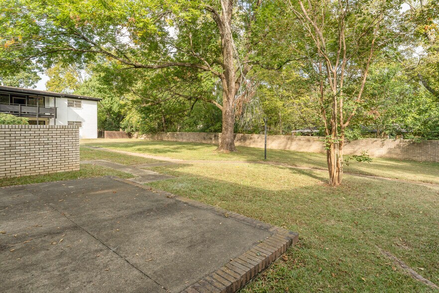 More Photos Of 3701-3743 Wesley Dr, Montgomery Apartments For Sale