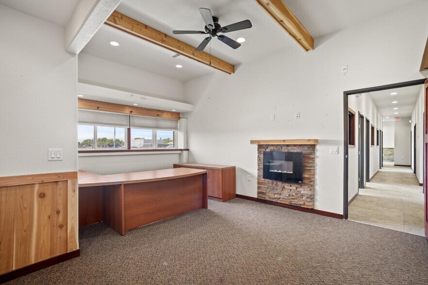 More Photos Of 4415 Burdick Expy E, Minot Office For Lease