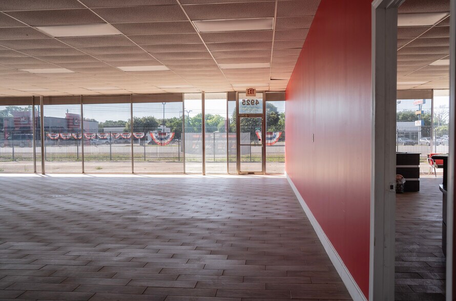 More Photos Of 4925 Avenue H, Rosenberg Warehouse For Lease
