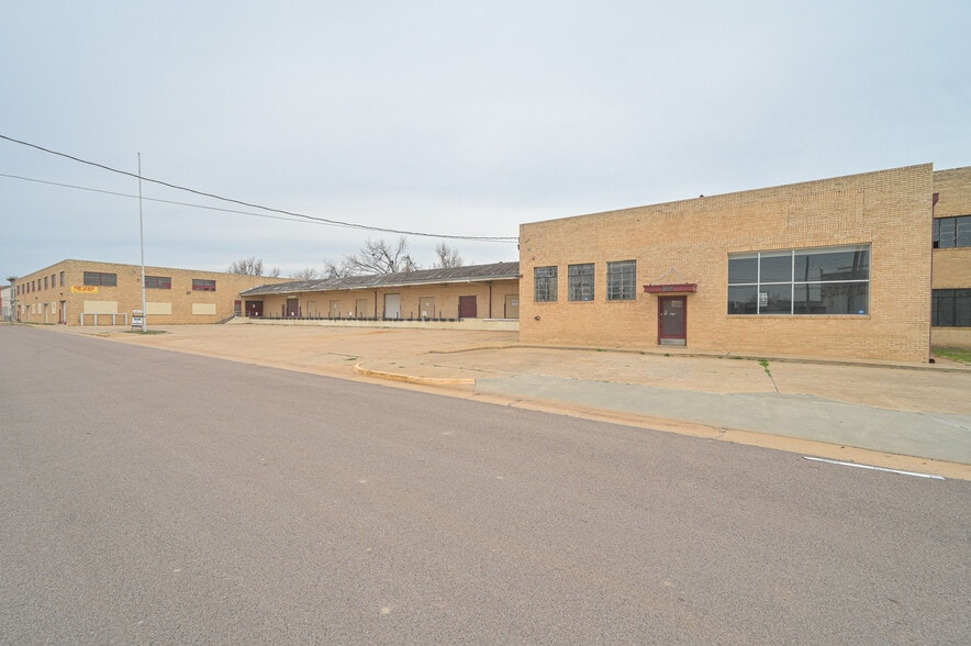 Primary Photo Of 1701 NW 5th St, Oklahoma City Warehouse For Sale