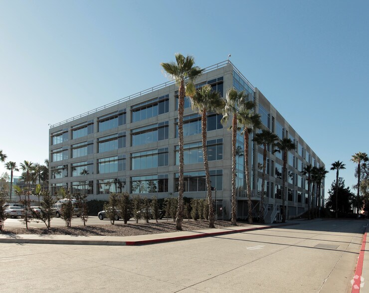 More Photos Of 5510 Lincoln Blvd, Playa Vista Office For Lease