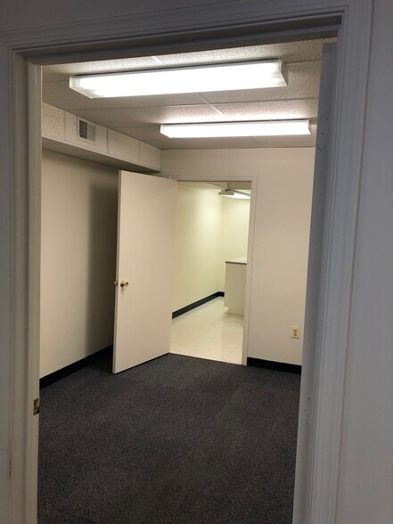 More Photos Of 7627 Leonardtown Rd, Hughesville Storefront Retail Office For Lease