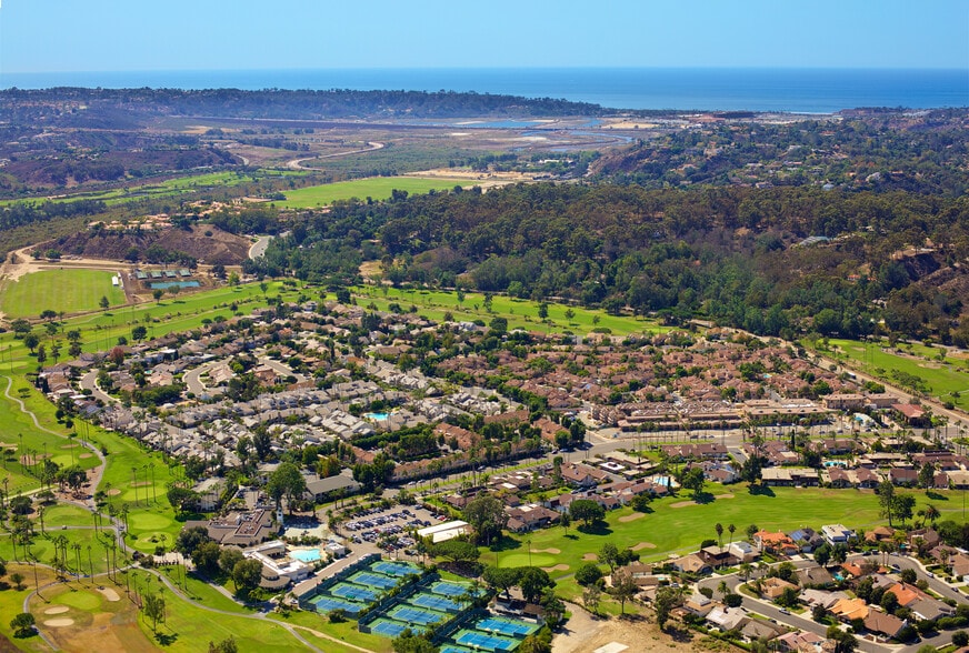 More Photos Of 5533 Cancha de Golf, Rancho Santa Fe Unknown For Lease