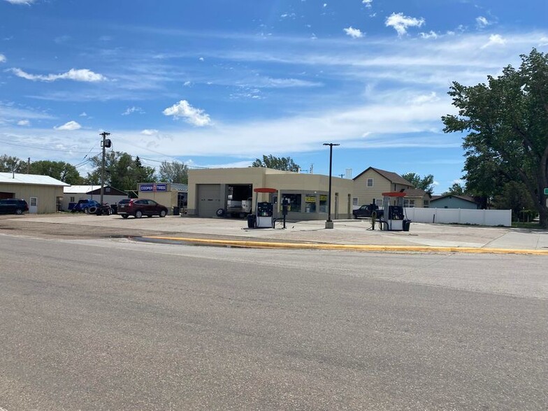 Primary Photo Of 4 6th St, Culbertson Auto Repair For Sale