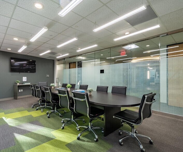 More Photos Of 14800 Quorum Dr, Dallas Office For Lease