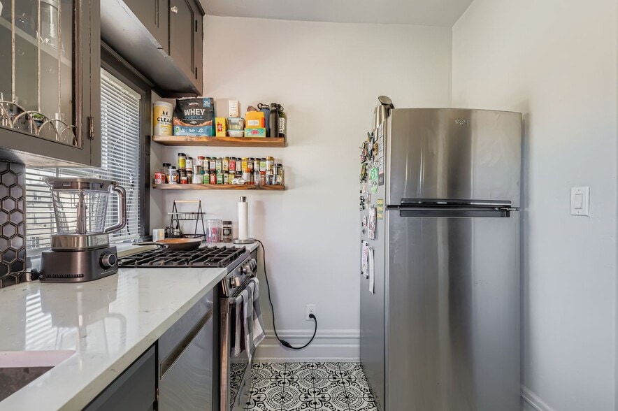 More Photos Of 852 N Clarkson St, Denver Apartments For Sale