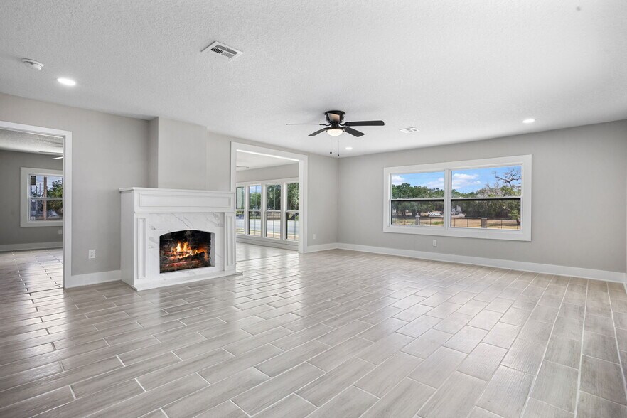 More Photos Of 209 N 14th St, Leesburg Office Residential For Sale