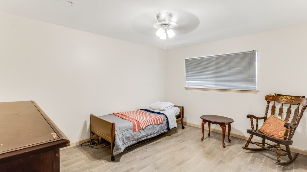 More Photos Of 5807 Old Lodge Dr, Houston Assisted Living For Sale