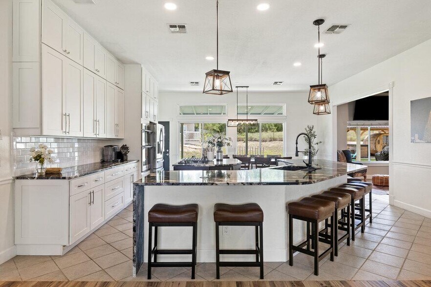 More Photos Of 4607 R O Dr, Spicewood Lodge Meeting Hall For Sale