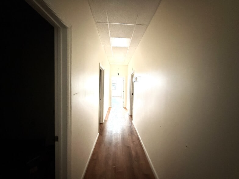 More Photos Of 3114 30th Ave, Astoria Office For Lease