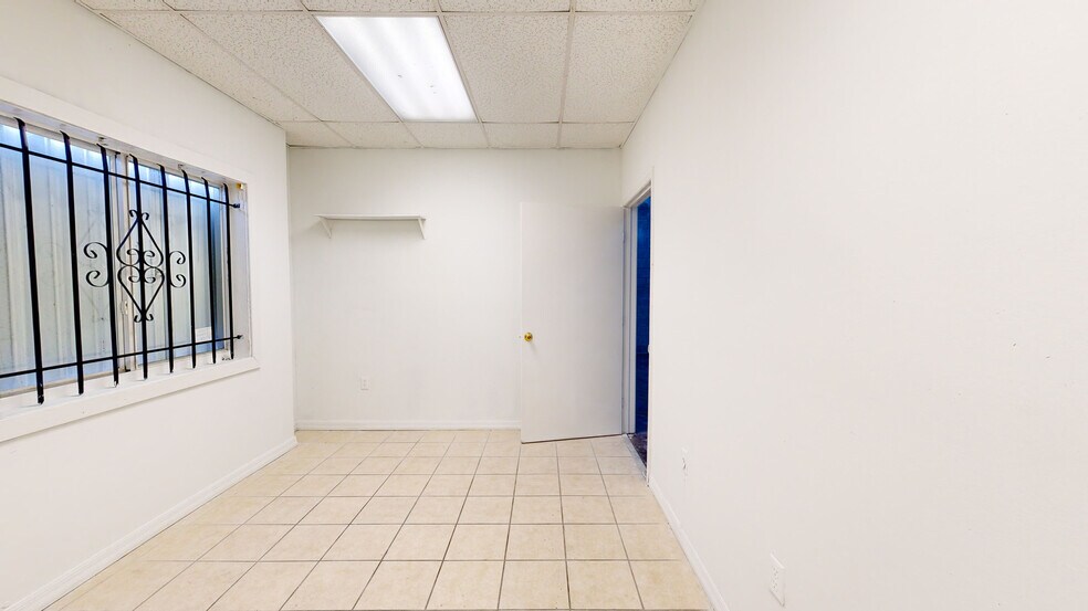 Primary Photo Of 5111 NW 159th St, Miami Lakes Unknown For Lease